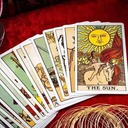 Bói Tarot chính xác về tình yêu và những điều cấm kỵ cần chú ý